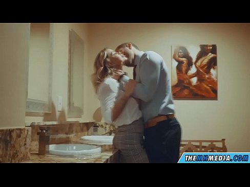 ❤️ Cum busty flava seducit in latrinae publicae Porn video  at la.tubsexercom.ru
